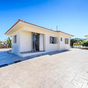 https://villa-marizan.protaras-cy-hotels.com